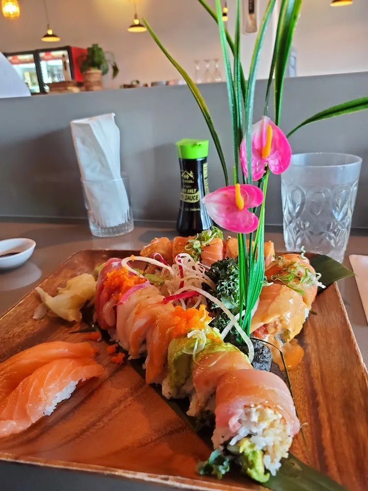 Rainbow Roll & Cool Summer Roll